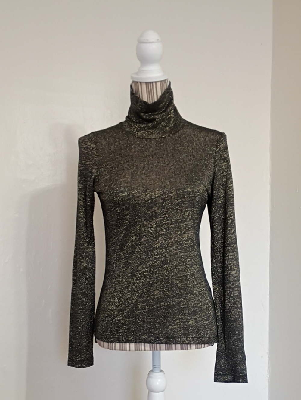 Zadig & Voltare Black & Gold Glitter Long Sleeve Turtleneck Fits Size M